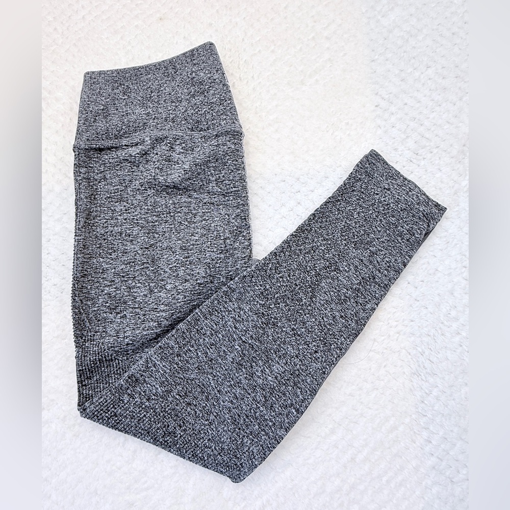BuffBunny Heathered Gray Leggings stretch Womens Medium